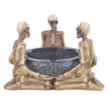 Three skeleton hamutál