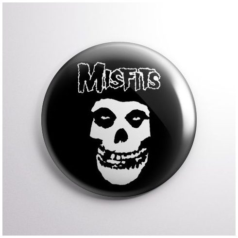 Misfits - Logo kitűző